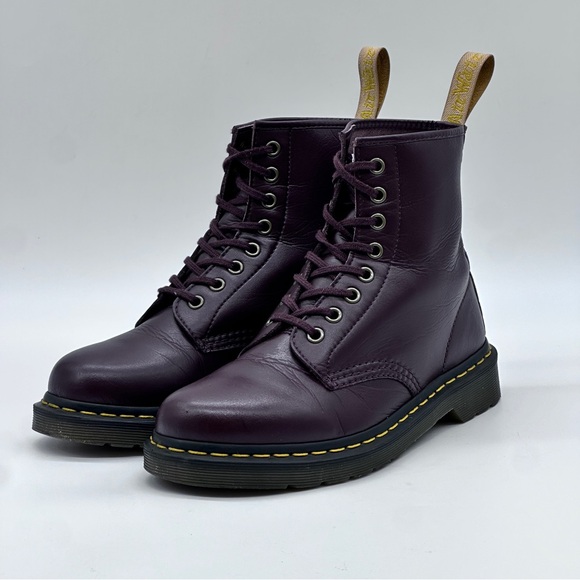 Dr. Martens Vegan 1460 Boots. Size 8 - Picture 3 of 9